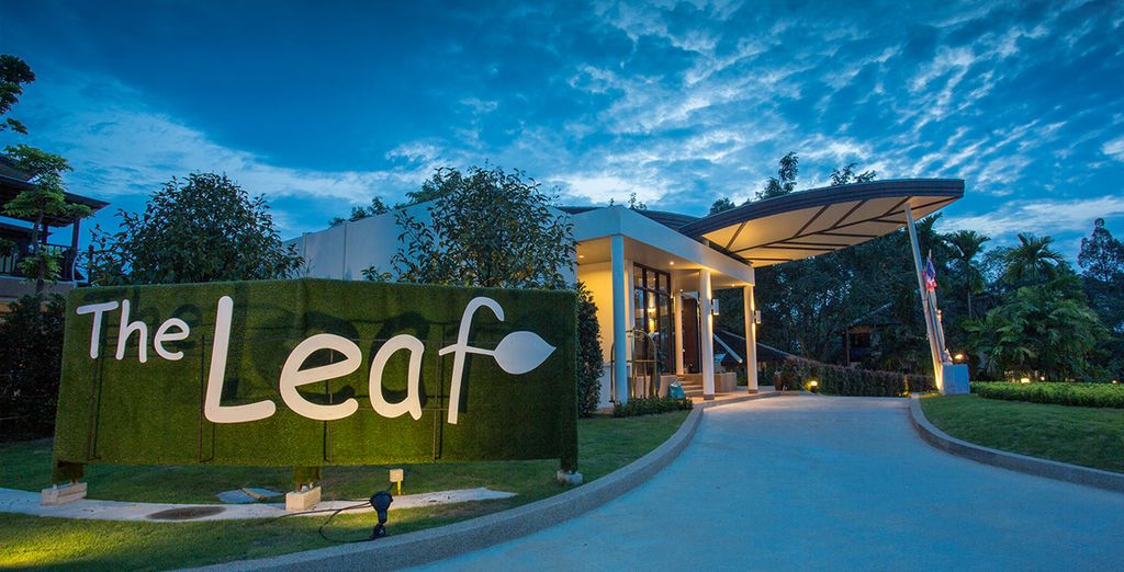 GLOW Pratunam Bangkok + T-Villa Phuket + The Leaf on the Sands Khao Lak 4*