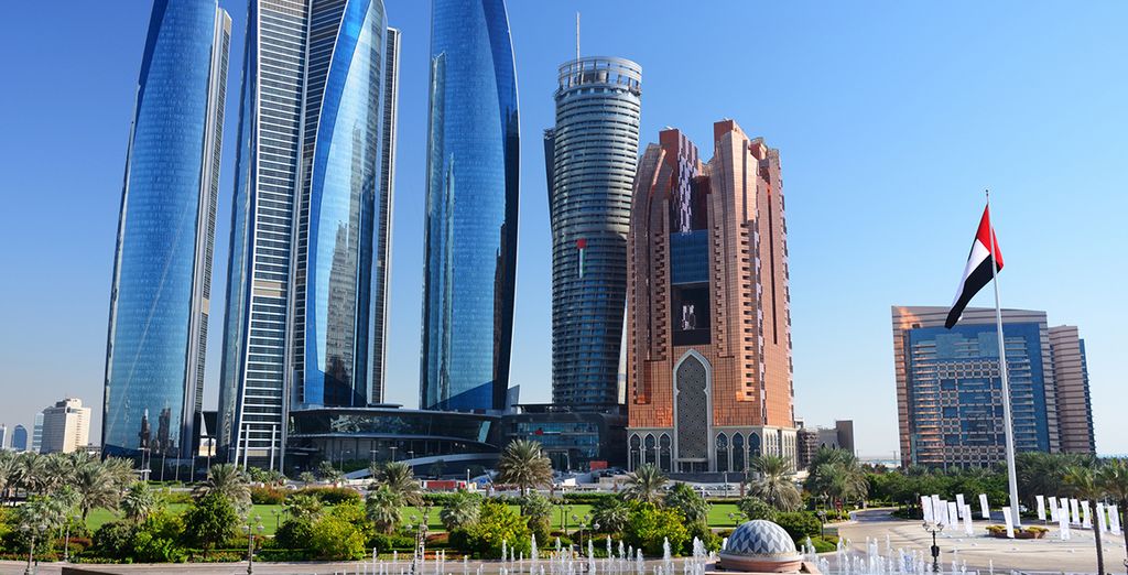 Dubai Hotel JA Ocean View & Abu Dhabi Crownw Plaza YAS