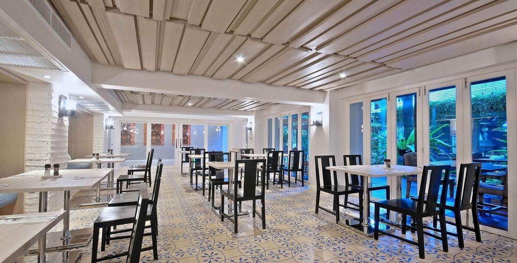 Sibsan Luxury Rimping 5* + The Quarter Ari 4* + Burasari Phuket 4*