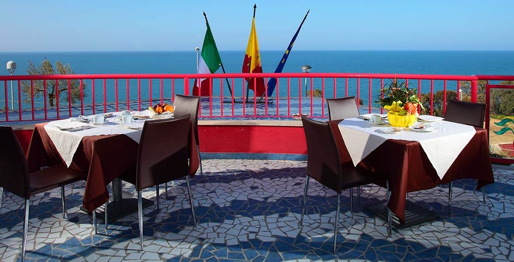 Tu's Hotel 4*