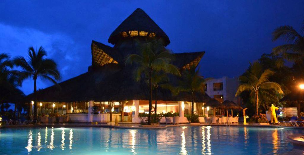 Sandos Playacar Beach Resort 5*