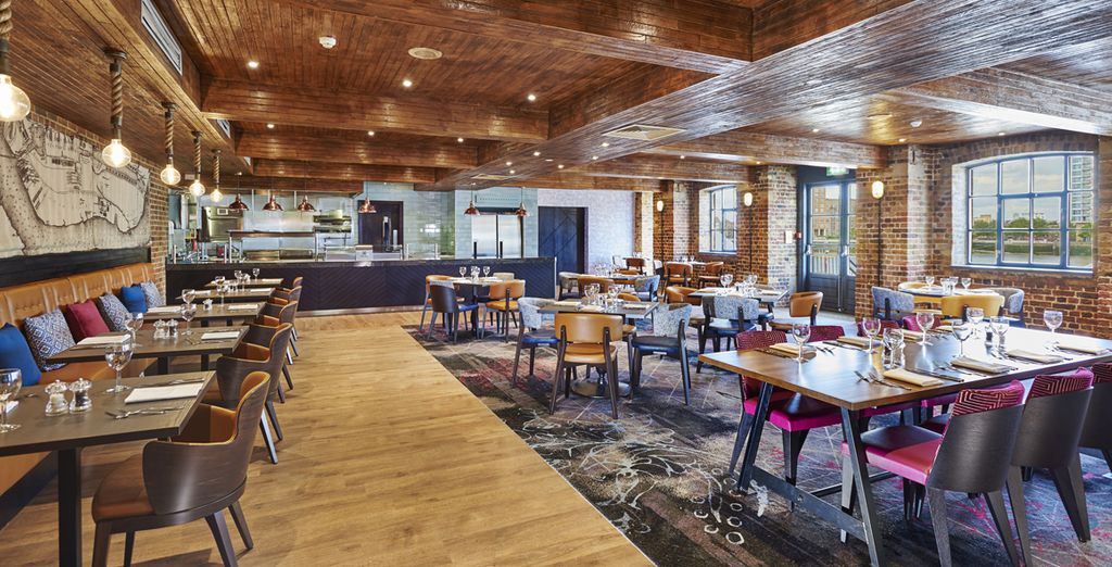 Doubletree Hilton London Docklands Riverside 4*