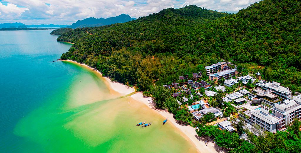 Chanalai Flora Resort 4*, Kata Beach & Anyavee Tubkaek Beach Resort 4*