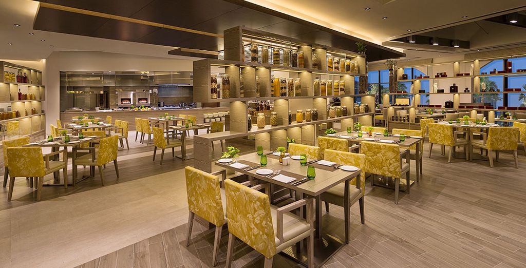 Al Wadi Desert 4* & Hyatt Regency 5*