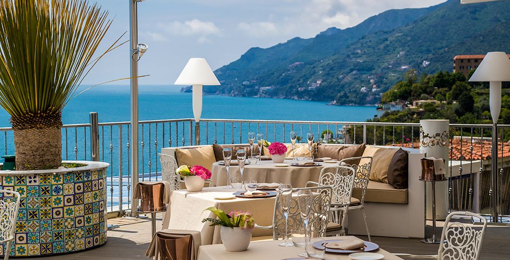 Lloyd's Baia Hotel 4*