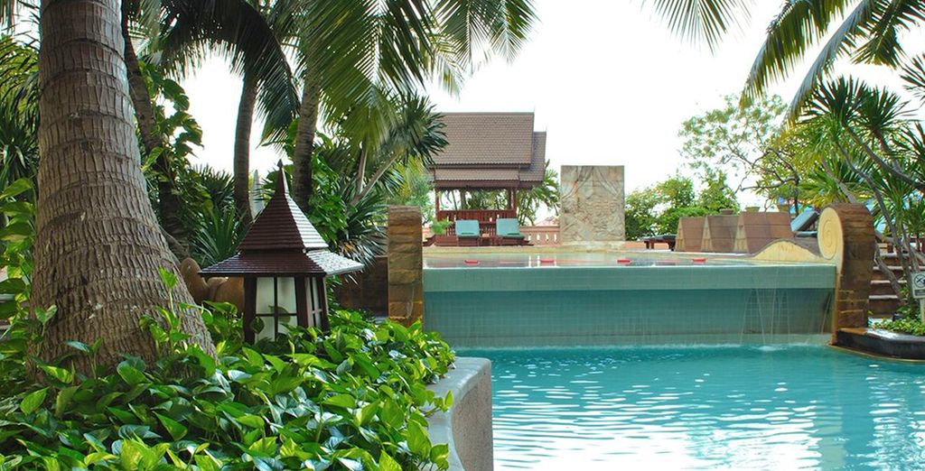 Century Park Bangkok 4* + Element Krabi 4*
