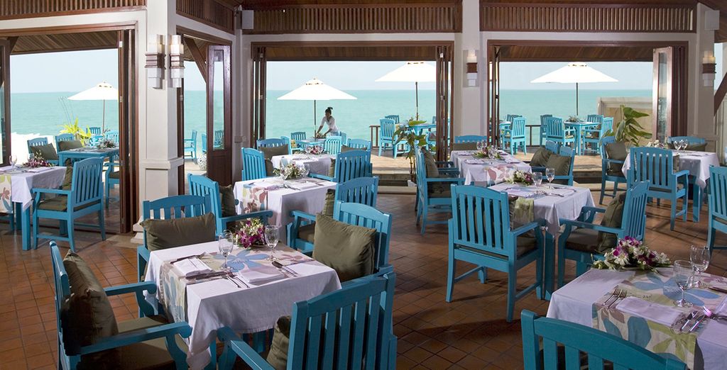 Maikhao Palm Beach Resort & Holiday Inn Resort Phi Phi Island & Samui Buri Beach Resort