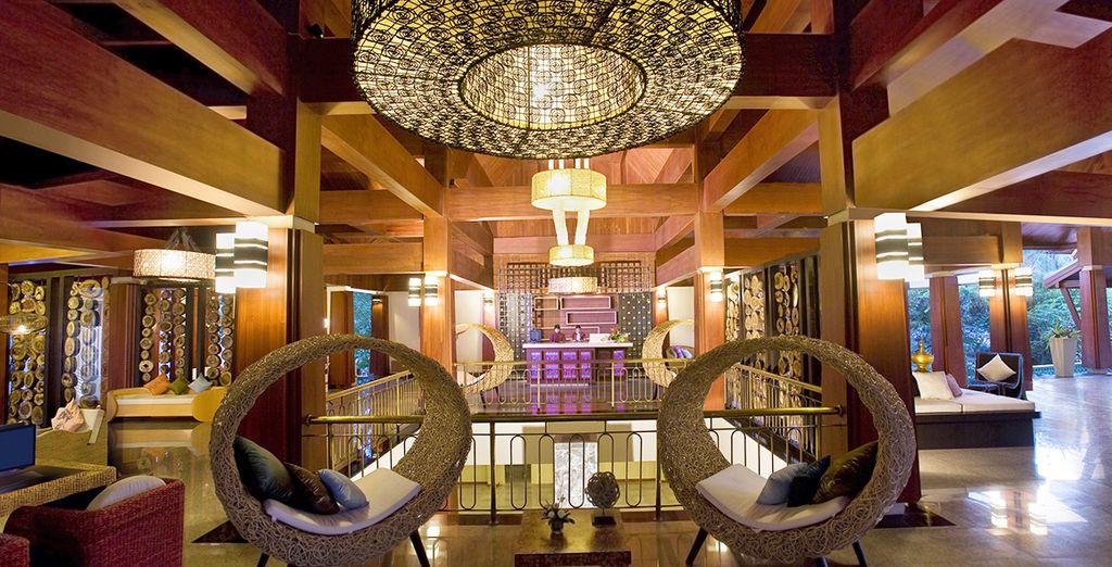 Maikhao Palm Beach Resort & Holiday Inn Resort Phi Phi Island & Samui Buri Beach Resort