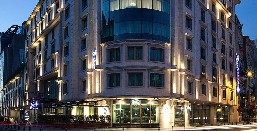 Radisson Blu Hotel Istanbul Sisli 5*