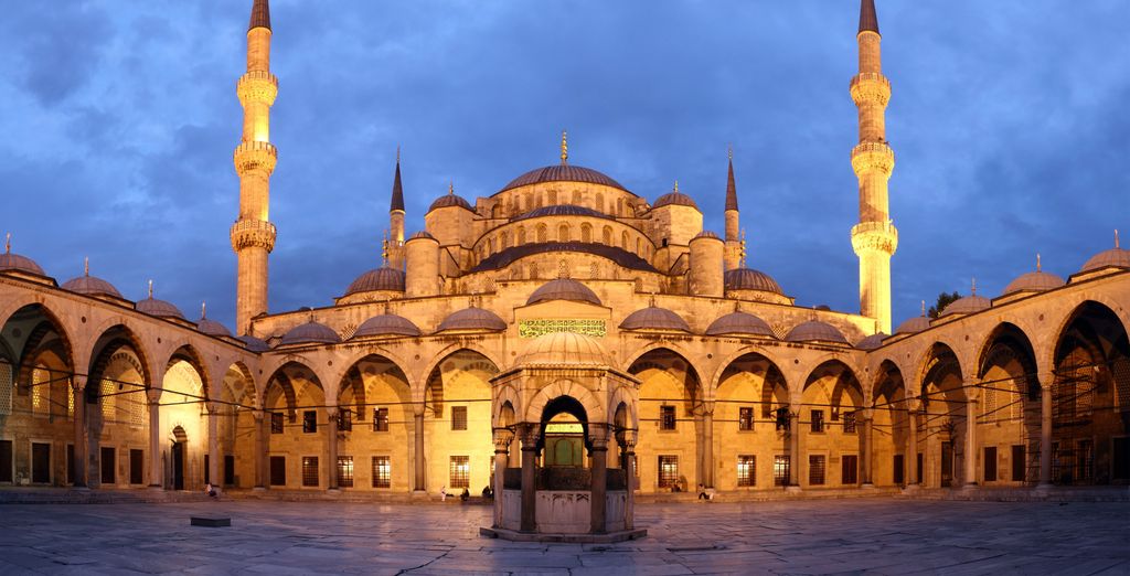 Radisson Blu Hotel Istanbul Sisli 5*