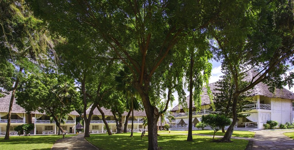 Sandies Tropical Village 4*