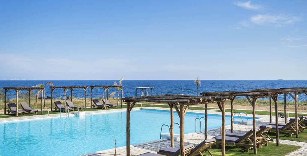 Kymata Bohemian Beach Resort 4*