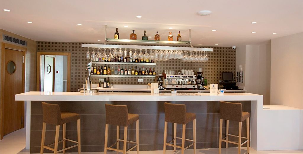 OH Tels San Antón Granada 4* + Hotel M.A. Sevilla Congresos 4*