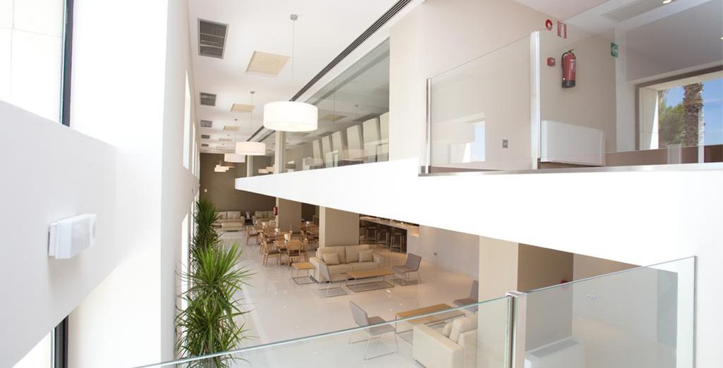 OH Tels San Antón Granada 4* + Hotel M.A. Sevilla Congresos 4*