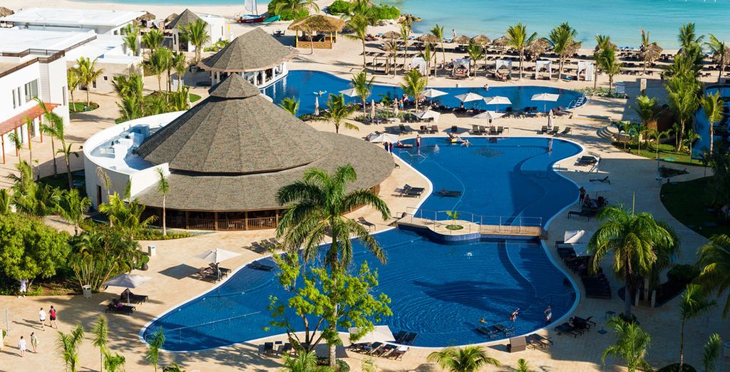 Nautilus South Beach, a SIXTY Hotel 5* + Royalton Blue Waters 5*