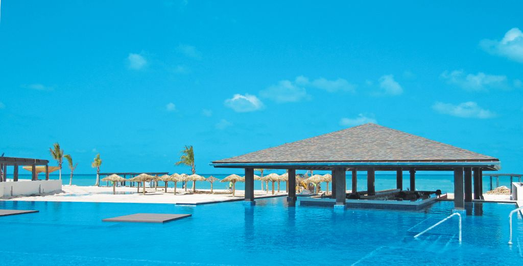 Nautilus South Beach, a SIXTY Hotel 5* + Royalton Blue Waters 5*