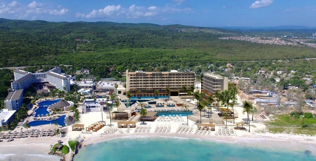 Nautilus South Beach, a SIXTY Hotel 5* + Royalton Blue Waters 5*