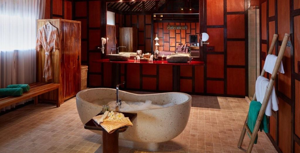 The Grand Fourwings Convention Hotel 5* + Kupu Kupu Phangan Beach Villas & Spa by L’Occitane 5*