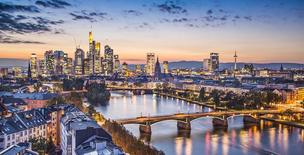 Living Hotel Frankfurt 4*