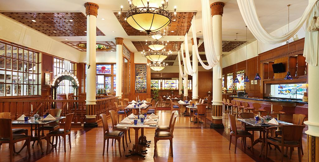 The Mansion Baliwood Resort Hotel and Spa 5* + Mahagiri Resort Nusa Lembongan 4* + Ayodya Resort Bali 5*