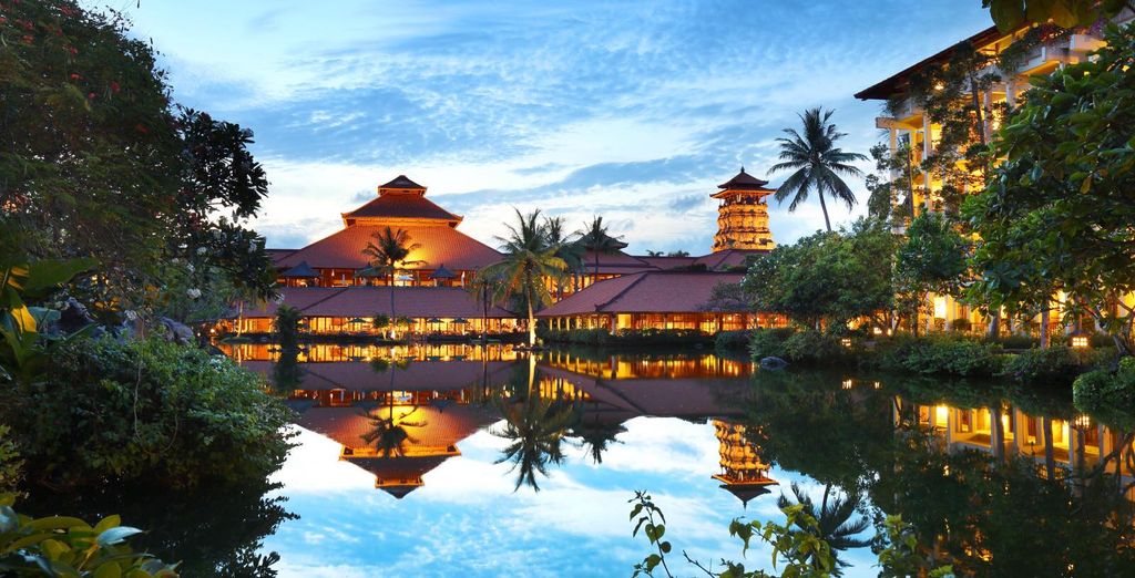 The Mansion Baliwood Resort Hotel and Spa 5* + Mahagiri Resort Nusa Lembongan 4* + Ayodya Resort Bali 5*