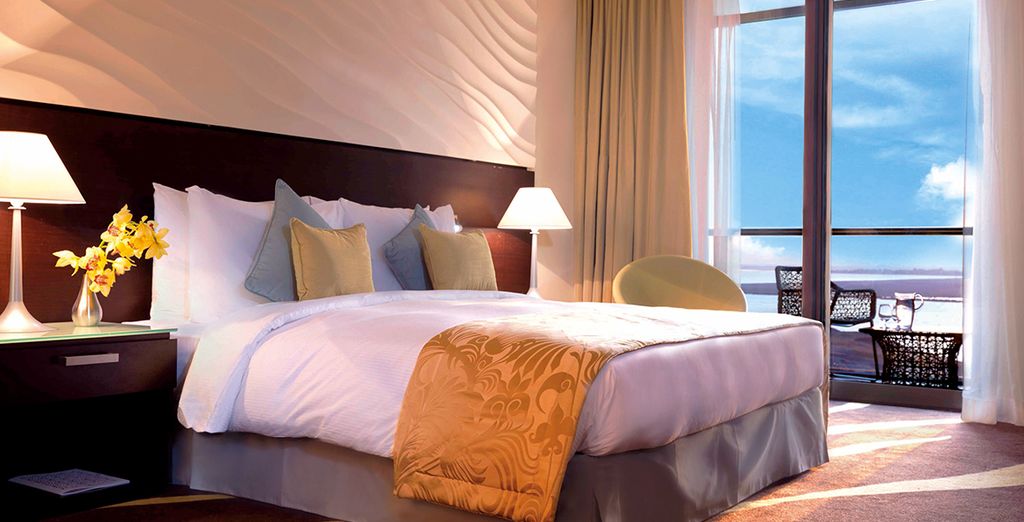 Doubletree by Hilton Hotel & Residence Al Barsha MOE 4* + Radisson Blu Yas Island 4*