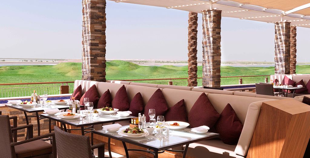 Doubletree by Hilton Hotel & Residence Al Barsha MOE 4* + Radisson Blu Yas Island 4*