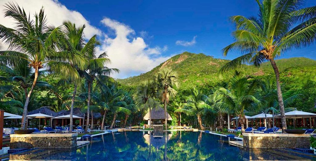 Hilton Seychelles Labriz Resort & Spa 5* con possibile soggiorno a Abu Dhabi