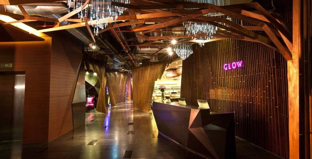 GLOW Pratunam Bangkok 4* + Krabi La Playa Resort 4*