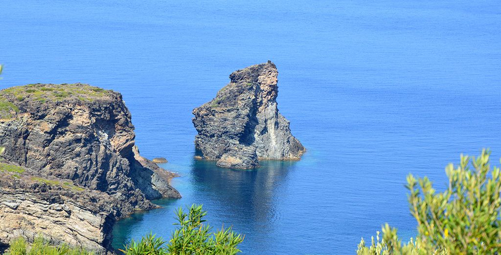 Dammusi panoramici con piscina e scooter