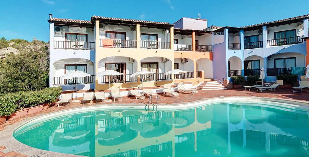 Hotel Li Graniti 4*