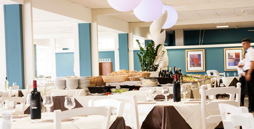 Free Beach Club 4*