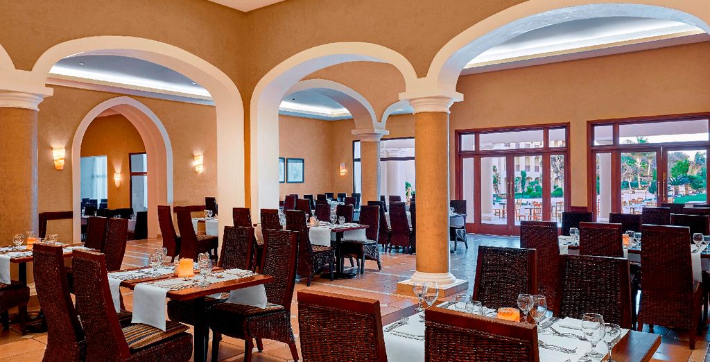 Jaz Mirabel Resort 5* o Iberotel Palace Sharm El Sheikh 5*
