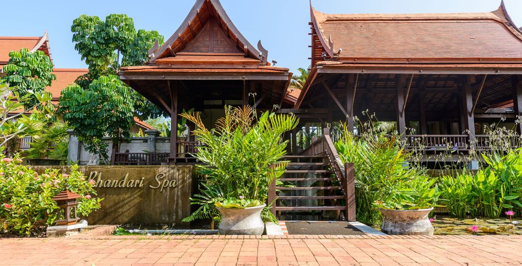 Center Point Chidlom 4* + Khao Lak Bhandari Resort & Spa 4*