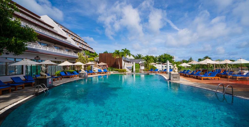 The Sukosol Hotel 5* + Deevana Krabi Resort 4* + Holiday Inn Resort Phi Phi Island 4* + Orchidacea Resort 4*