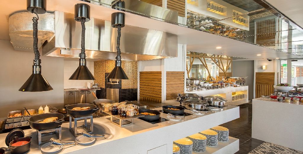 Best Western Premier Agung Resort Ubud 4* + Eastin Ashta Resort Canggu + Bali Dinasty Resort 4*