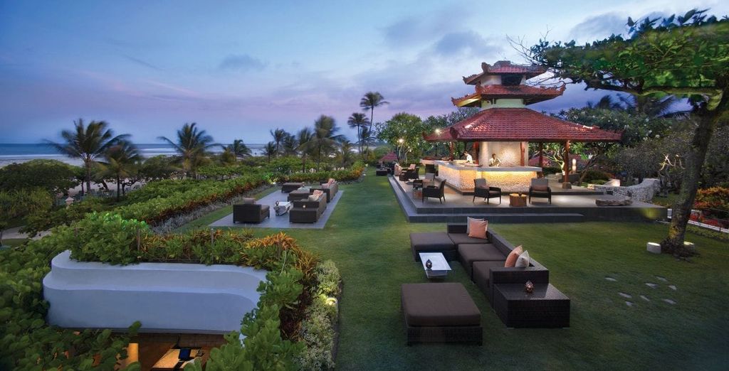 Desa Visesa Ubud 5* + Grand Hyatt Bali 5*
