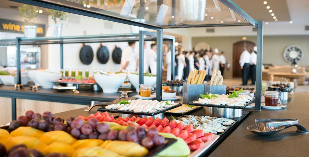 Minos Palace Hotel & Suites 5*