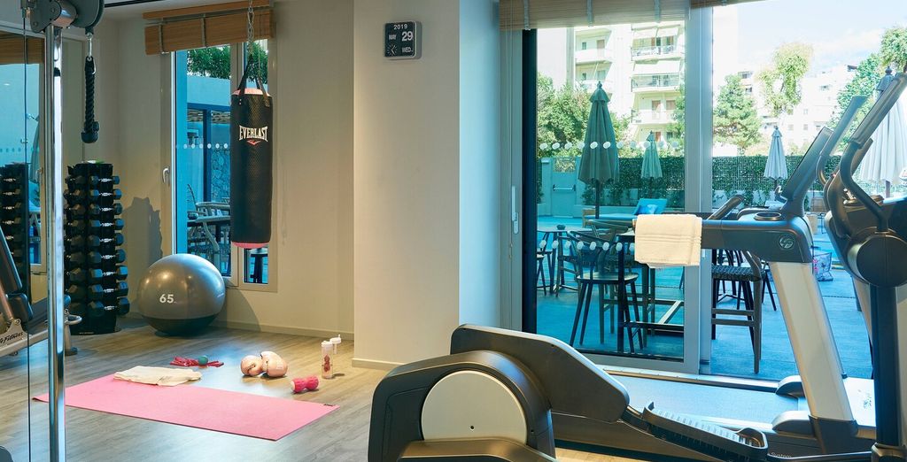 Moxy Patra Marina
