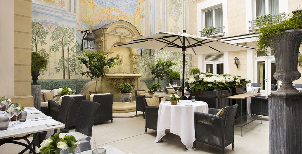 Castille Paris, Collezione Starhotels 5*