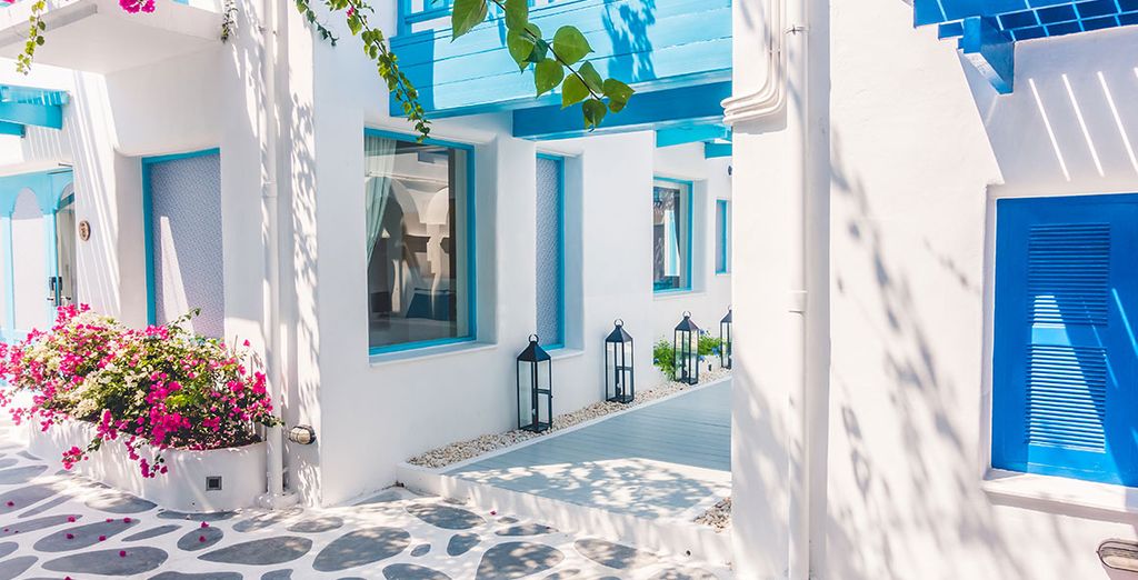 Tour delle Cicladi: Mykonos, Syros & Santorini