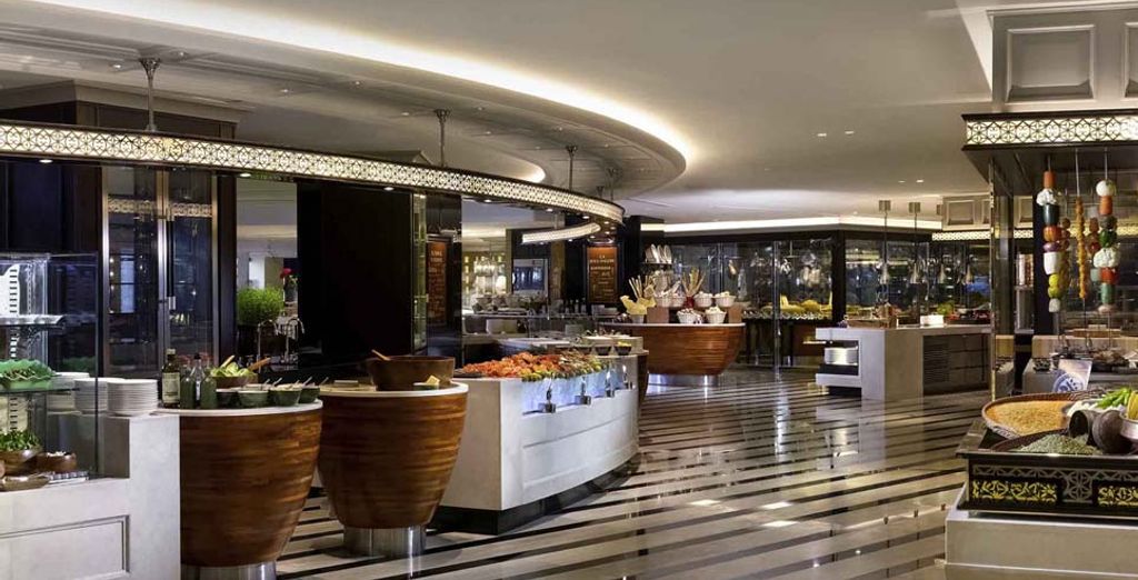 Sofitel Philippine Plaza Hotel 5* e Crimson Boracay Resort 5*