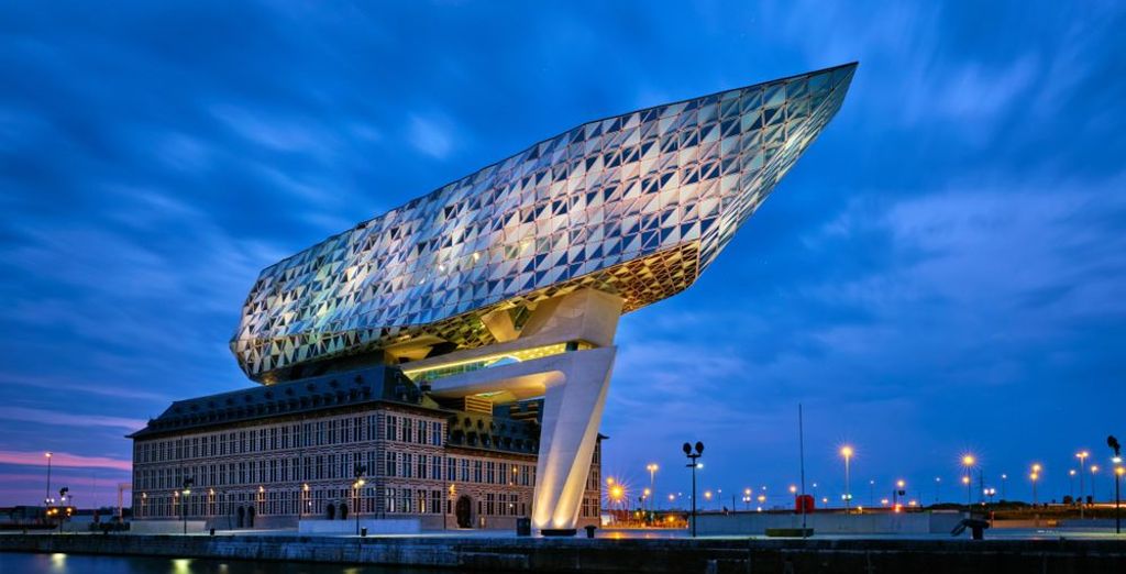 NH Collection Antwerp Centre 4*
