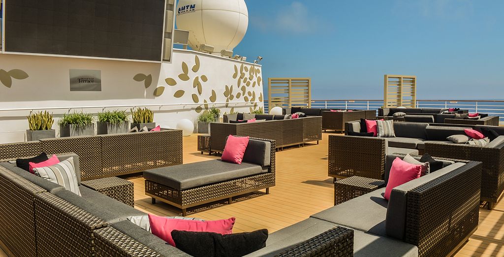 Soggiorno ad Abu Dhabi in 4* e Crociera nel Mar Arabico e in India a bordo di Celebrity Constellation