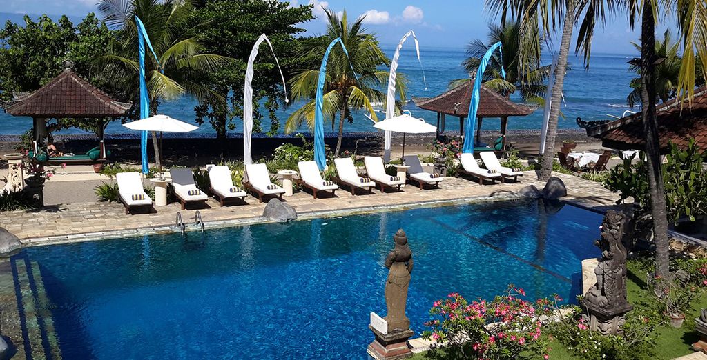 Combinato le perle di Bali: Candidasa, Pelaga, Lovina e soggiorno mare a Uluwatu