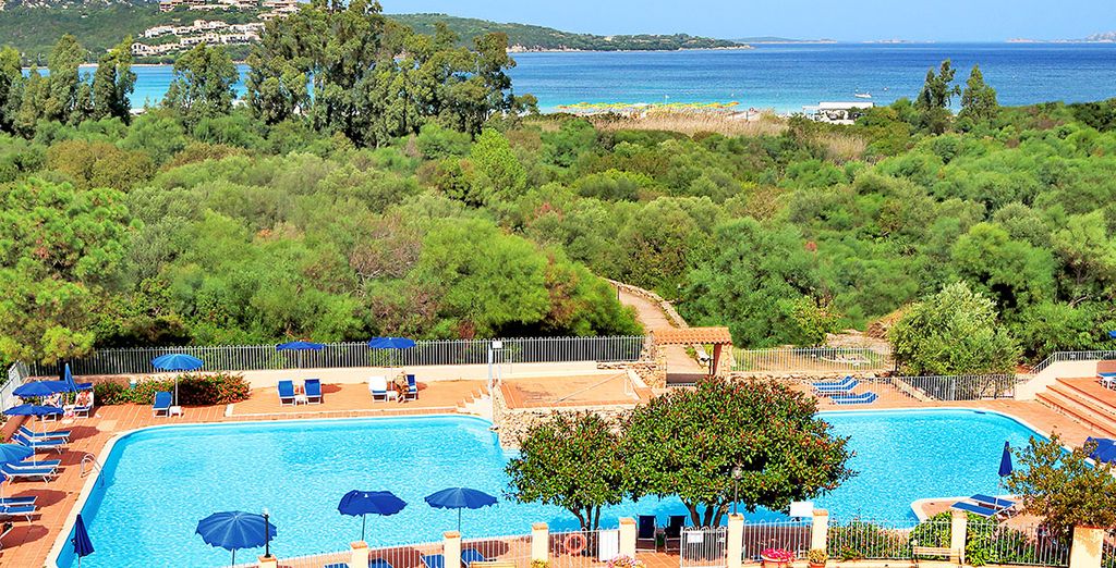 Colonna Beach Hotel 4*