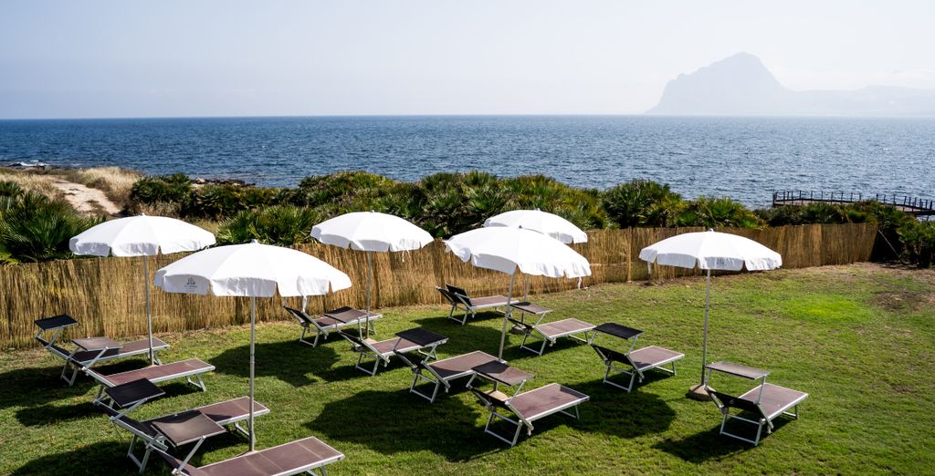 Villa Favorita 4* + Room of Andrea con possibile estensione alla Tonnara di Bonagia