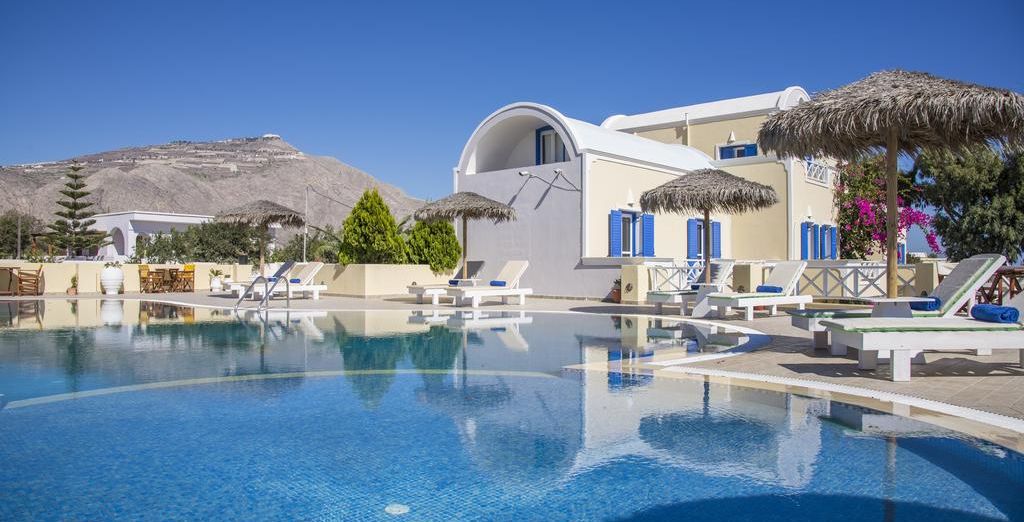 Mari Kristin Beach Hotel 4* + Bella Santorini 4*