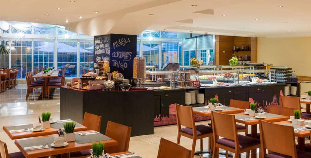 Tryp Barcelona Apolo Hotel 4*