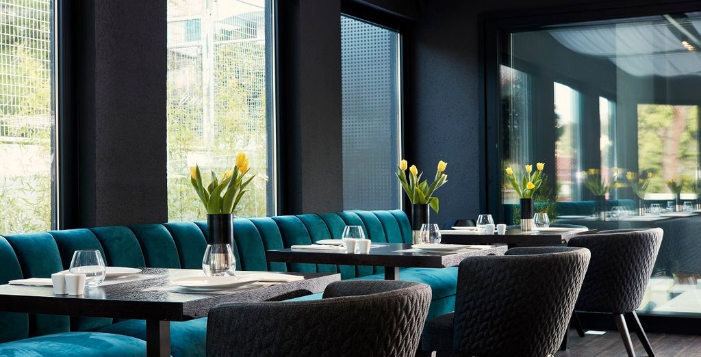 Azur Hotel 4*